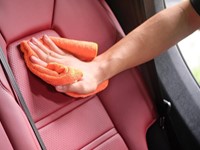 Consejos para limpiar y cuidar la tapicería de su coche para que dure más tiempo